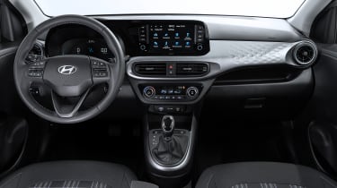 Facelifted Hyundai i10 - interior